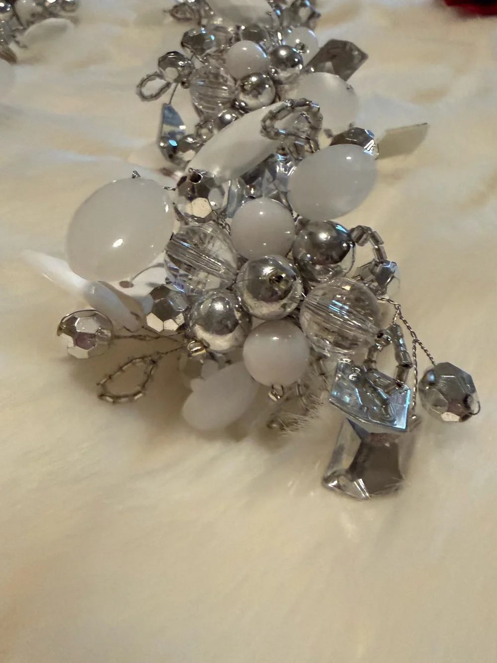 Pier 1 White and Silver Beaded Floral Napkin Rings (Set)